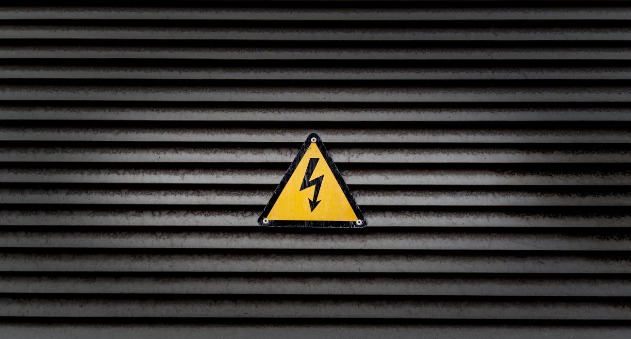 Normy znaków BHP – co mówi PN-EN ISO 7010?